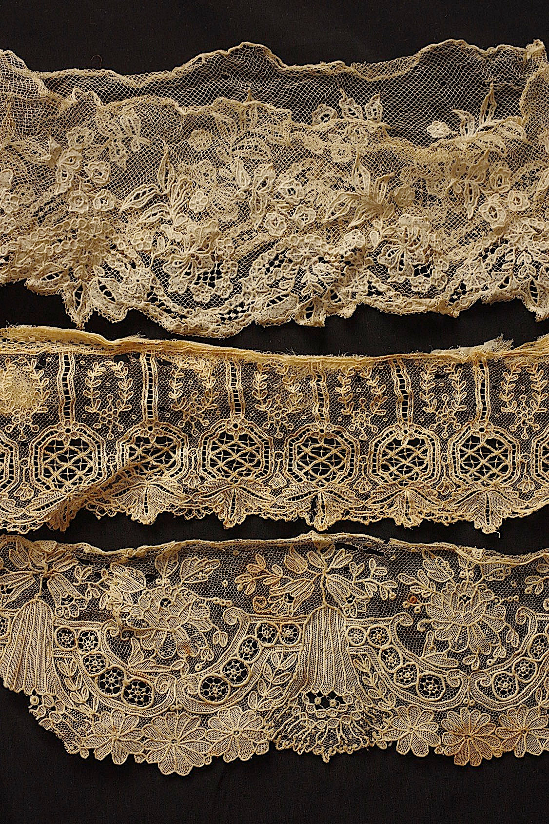 アンティークレース　dentelle ancienne　ブリュクセルレース　lot ハギレ