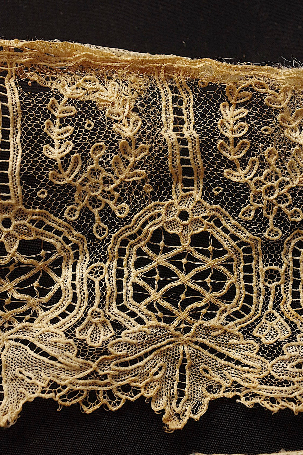 アンティークレース　dentelle ancienne　ブリュクセルレース　lot ハギレ