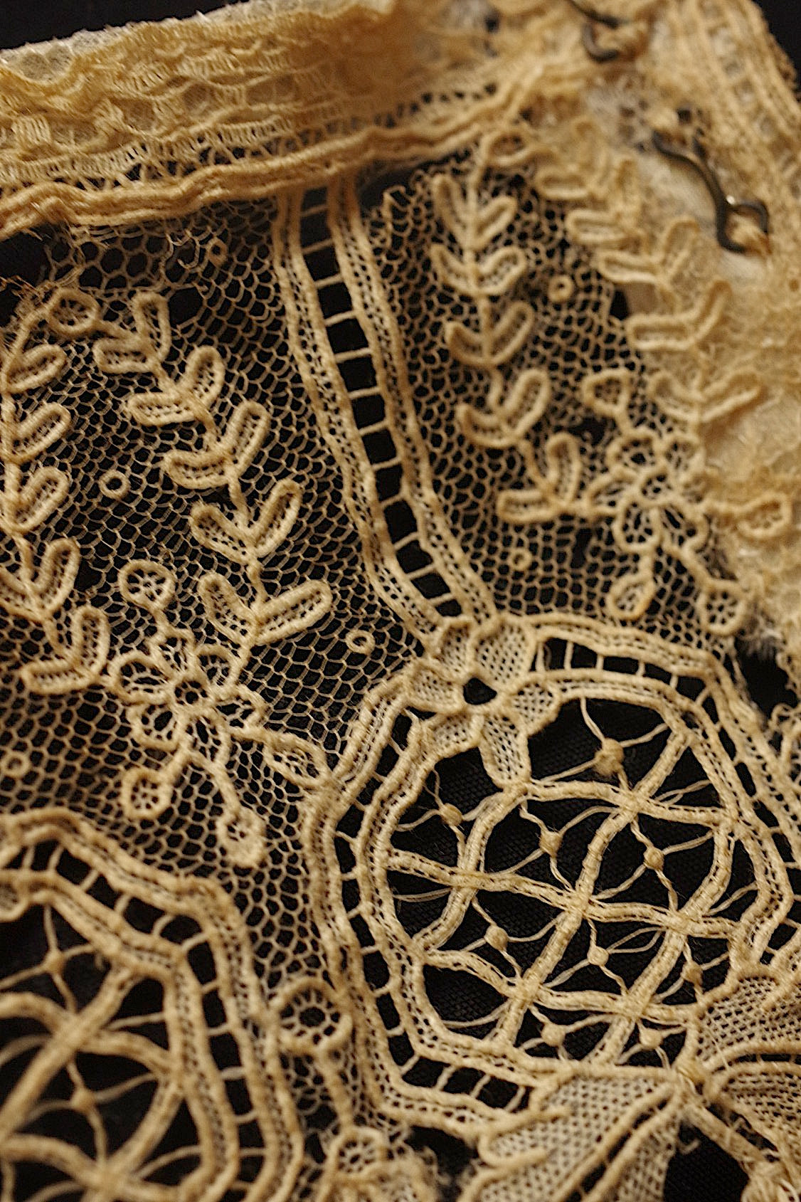 アンティークレース　dentelle ancienne　ブリュクセルレース　lot ハギレ