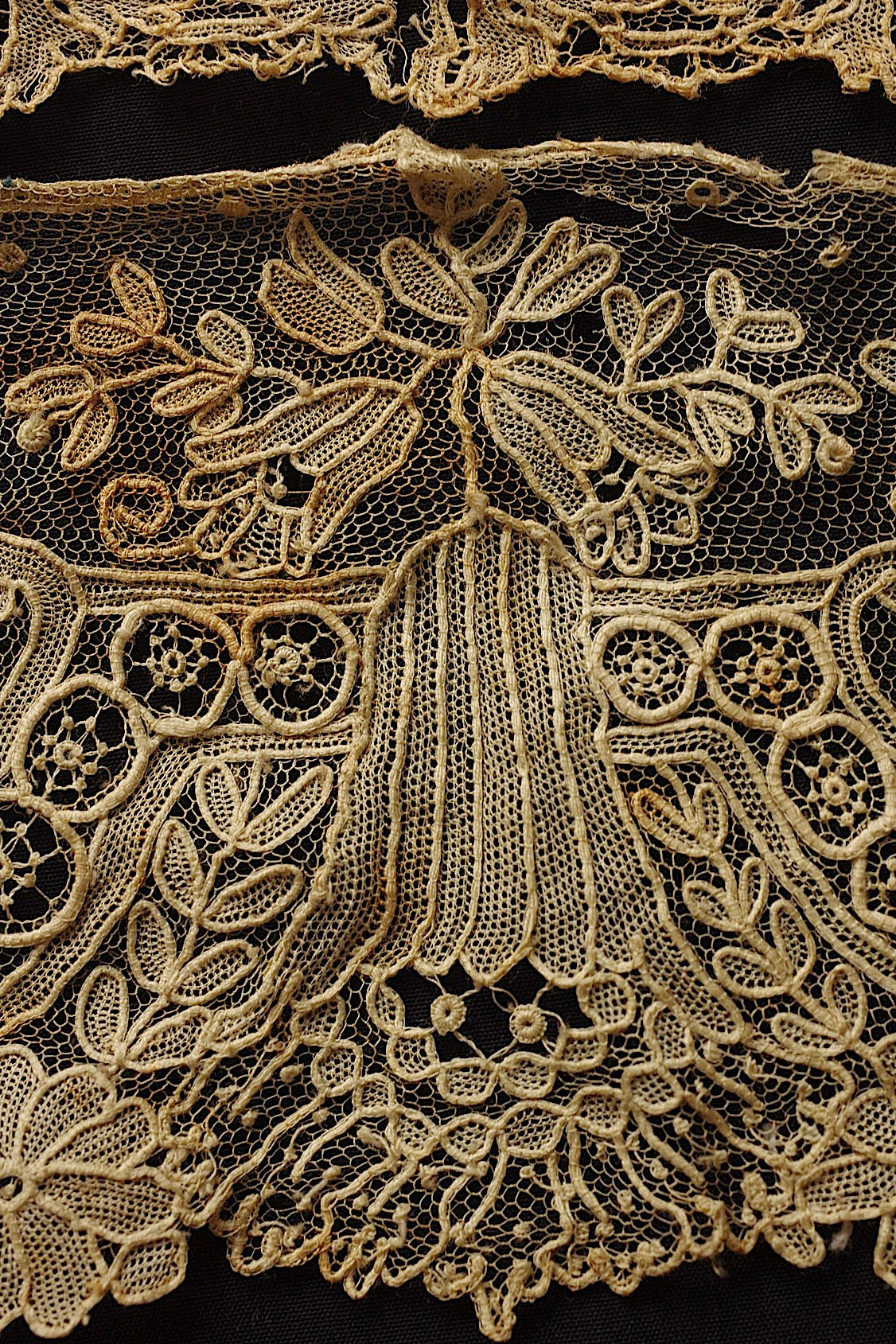 アンティークレース　dentelle ancienne　ブリュクセルレース　lot ハギレ
