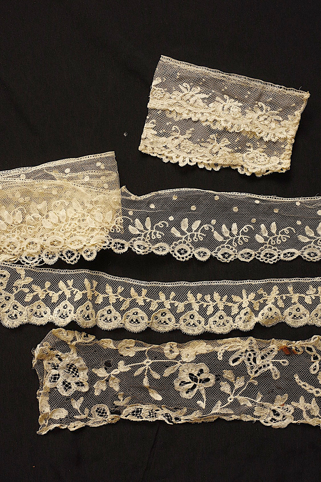 アンティークレース　dentelle ancienne　アプリカッションアングレテール　lot ハギレ