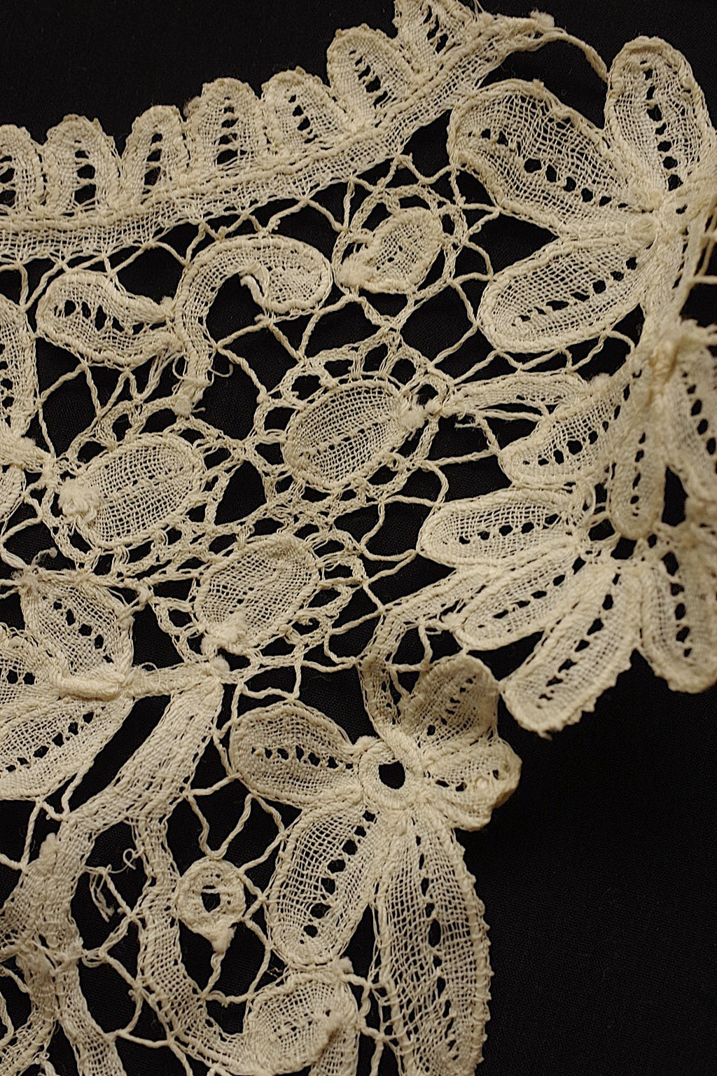 アンティークレース　dentelle ancienne　ホニトン＋ブリュクセルmix lot ハギレ
