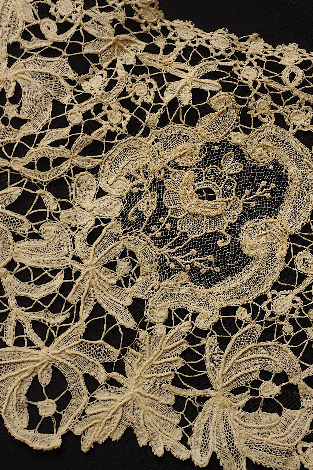 アンティークレース　dentelle ancienne　アランソン＋ブリュクセル ハギレ