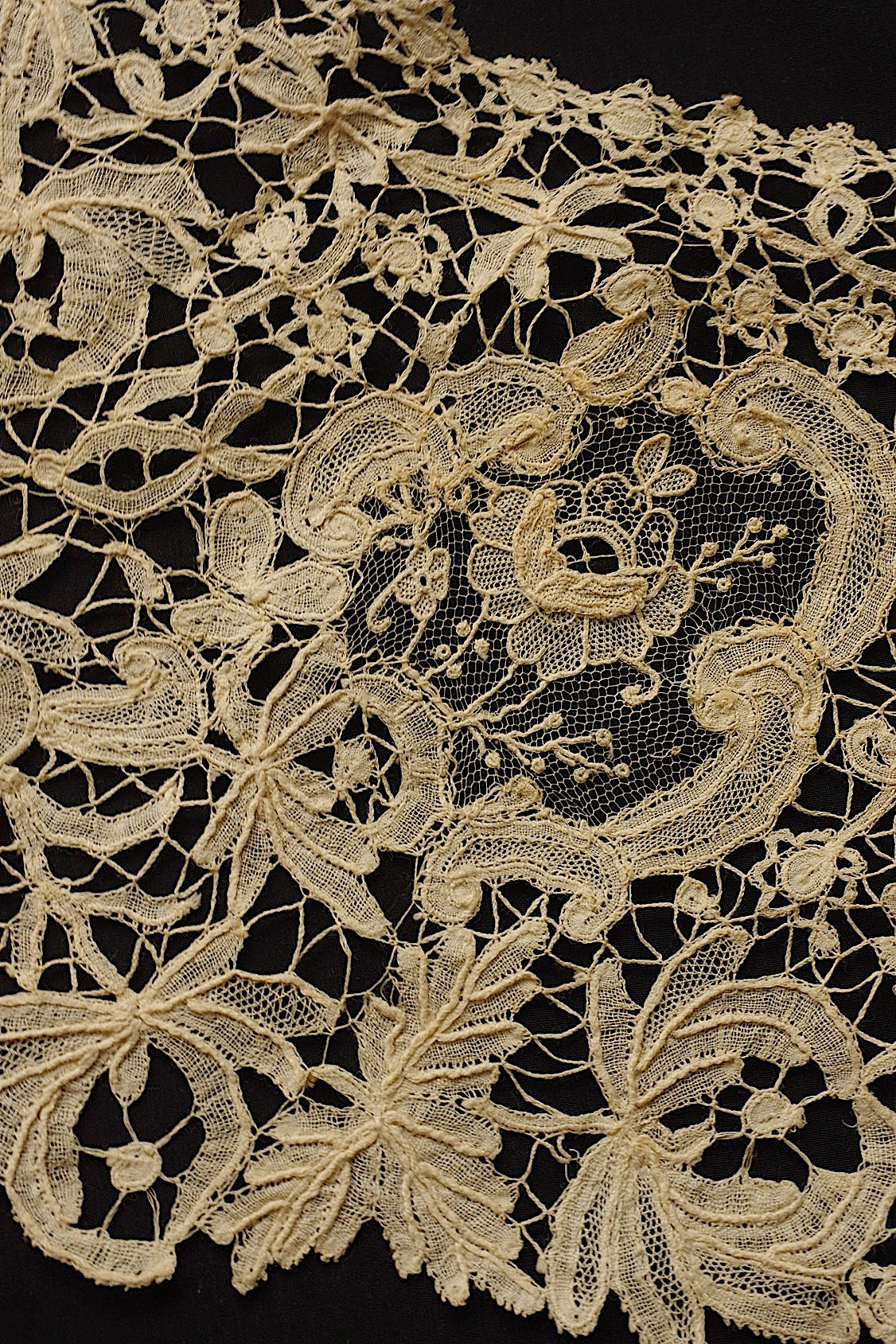 アンティークレース　dentelle ancienne　アランソン＋ブリュクセル ハギレ