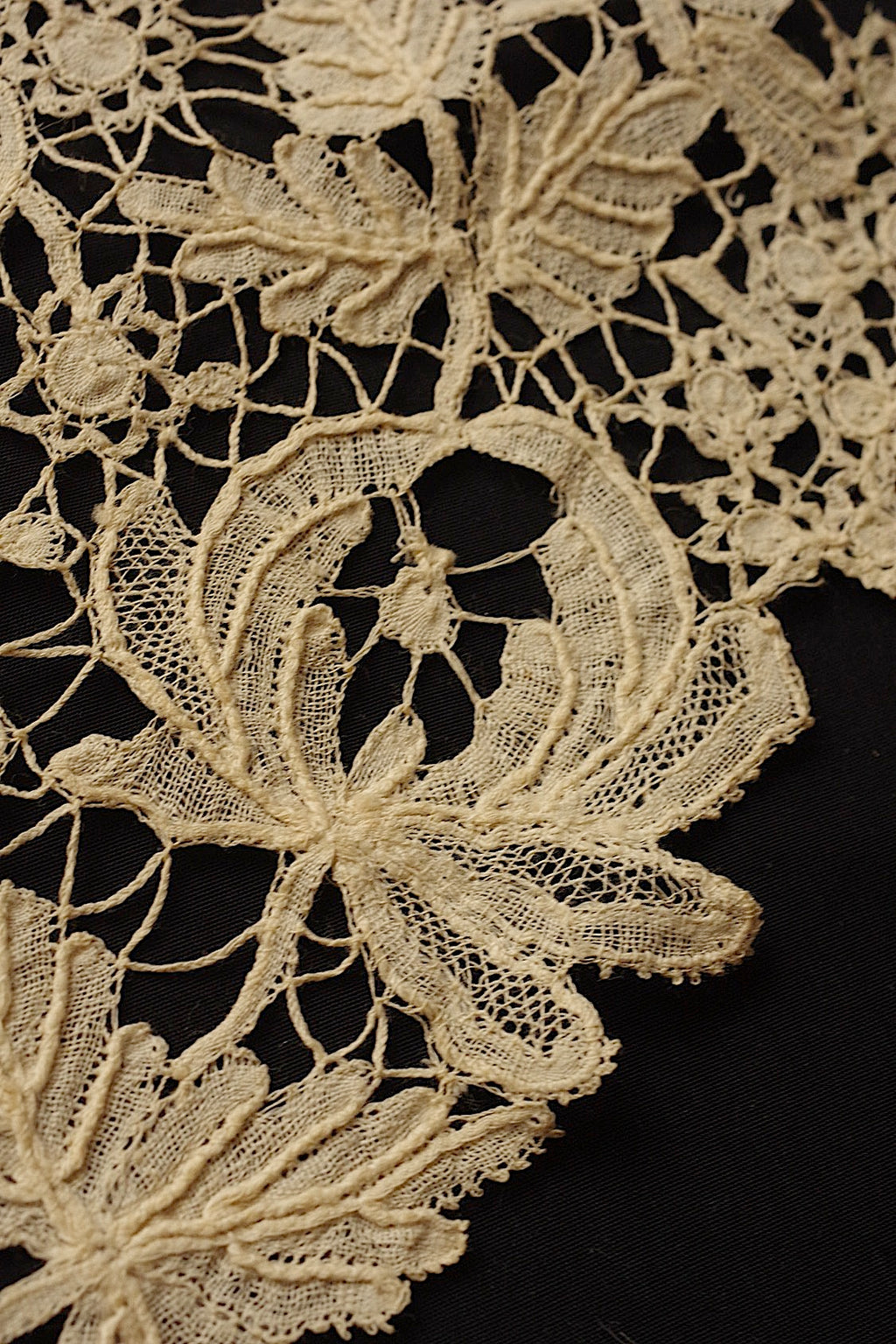アンティークレース　dentelle ancienne　アランソン＋ブリュクセル ハギレ