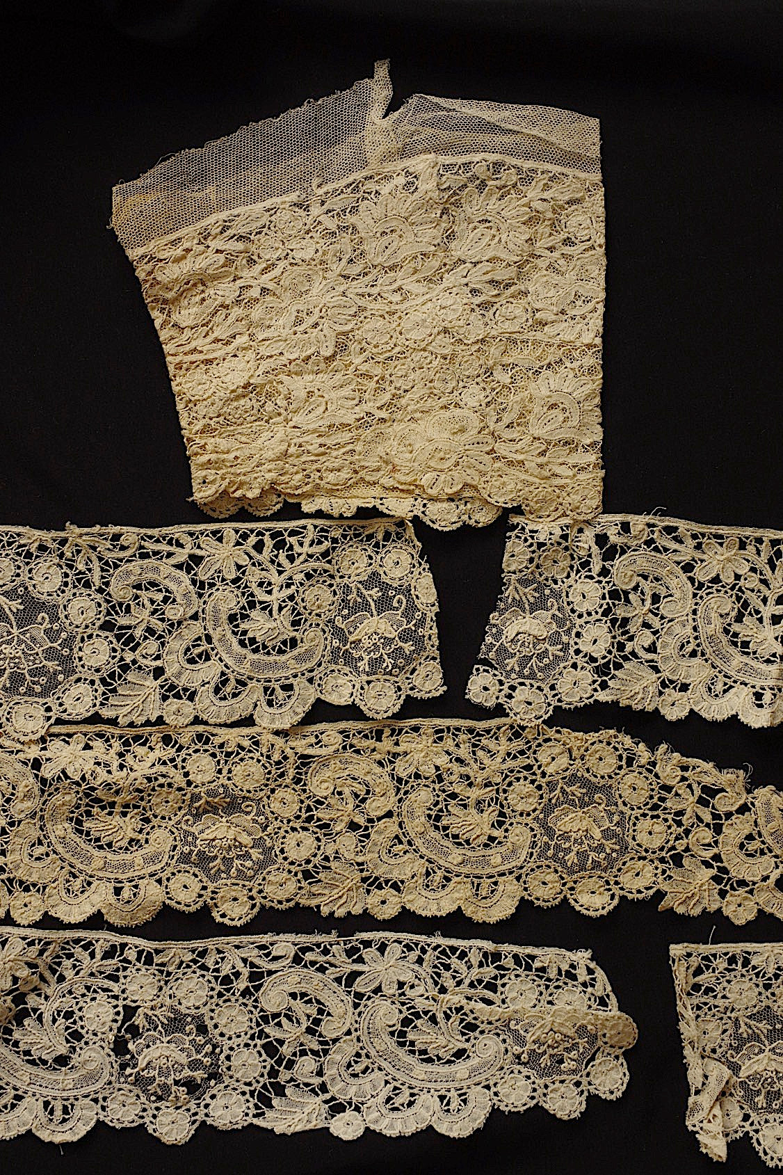 アンティークレース　dentelle ancienne　ホニトンブリュクセルMIX ハギレlot