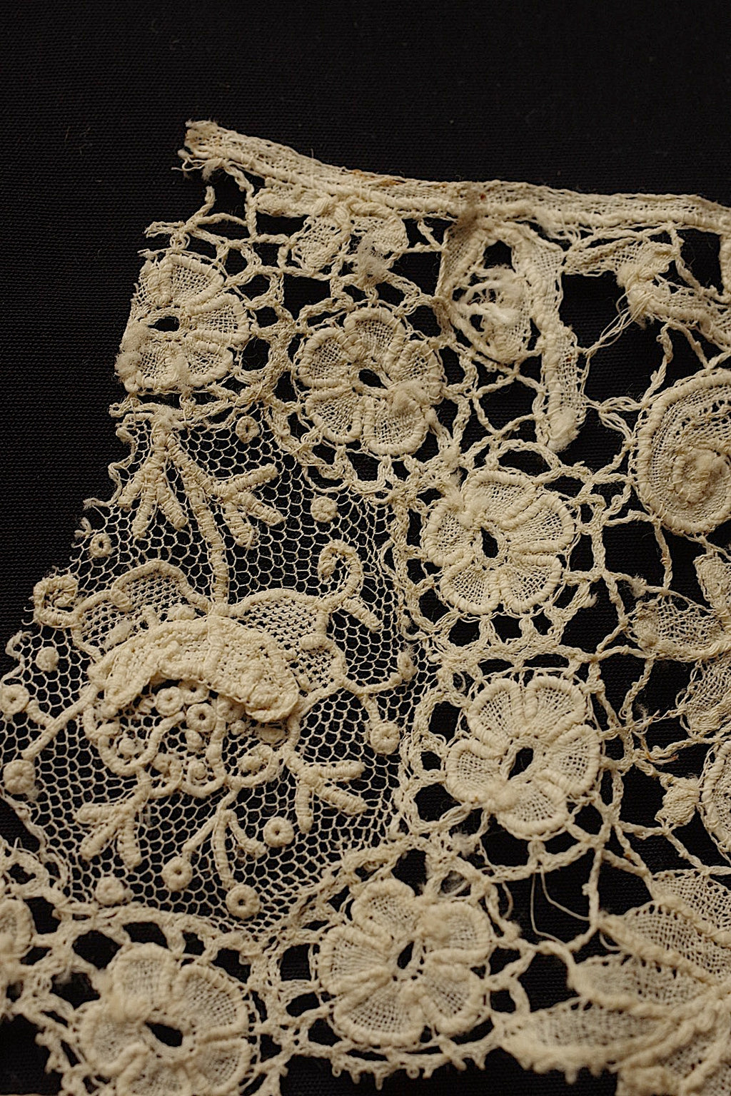 アンティークレース　dentelle ancienne　ホニトンブリュクセルMIX ハギレlot