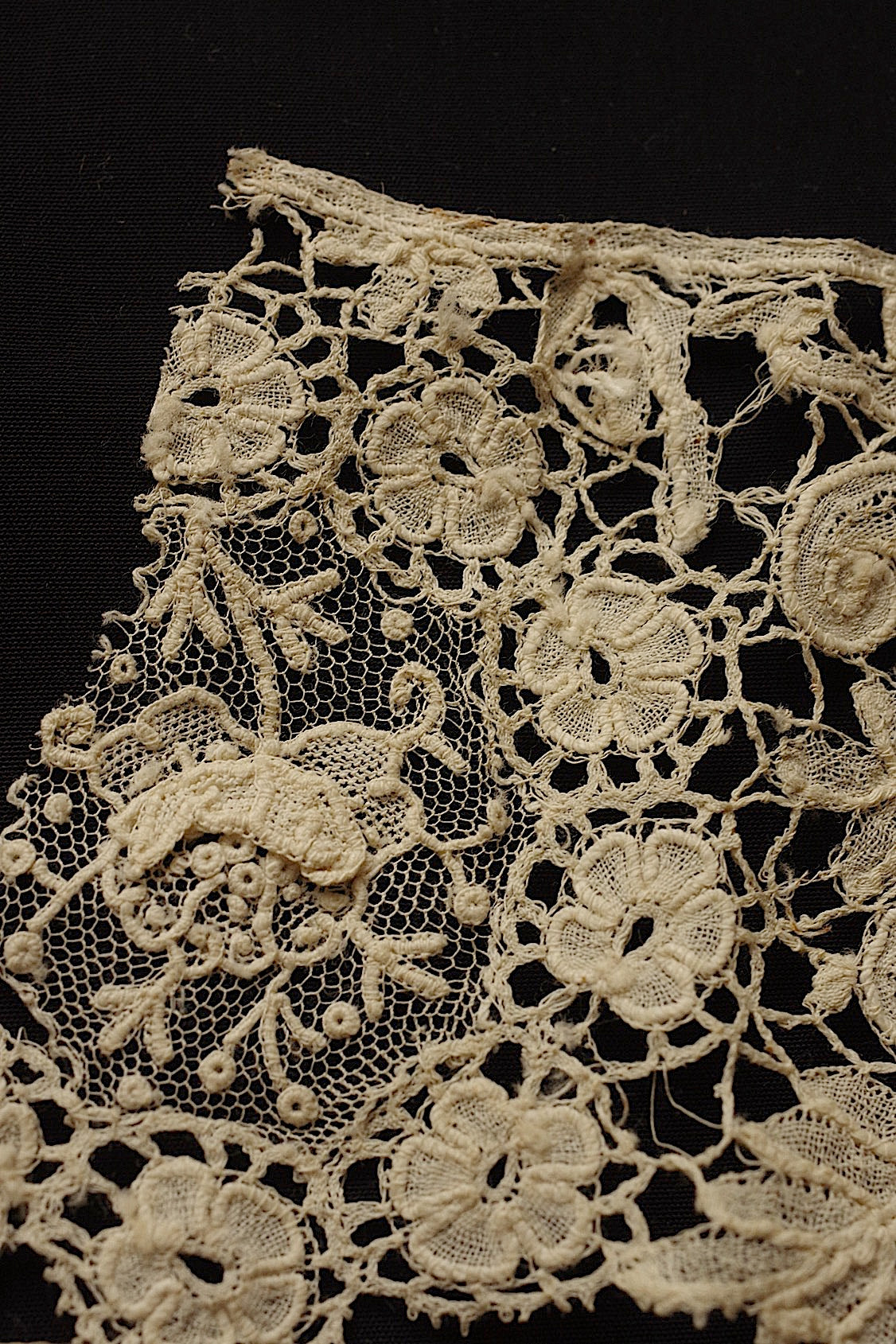 アンティークレース　dentelle ancienne　ホニトンブリュクセルMIX ハギレlot