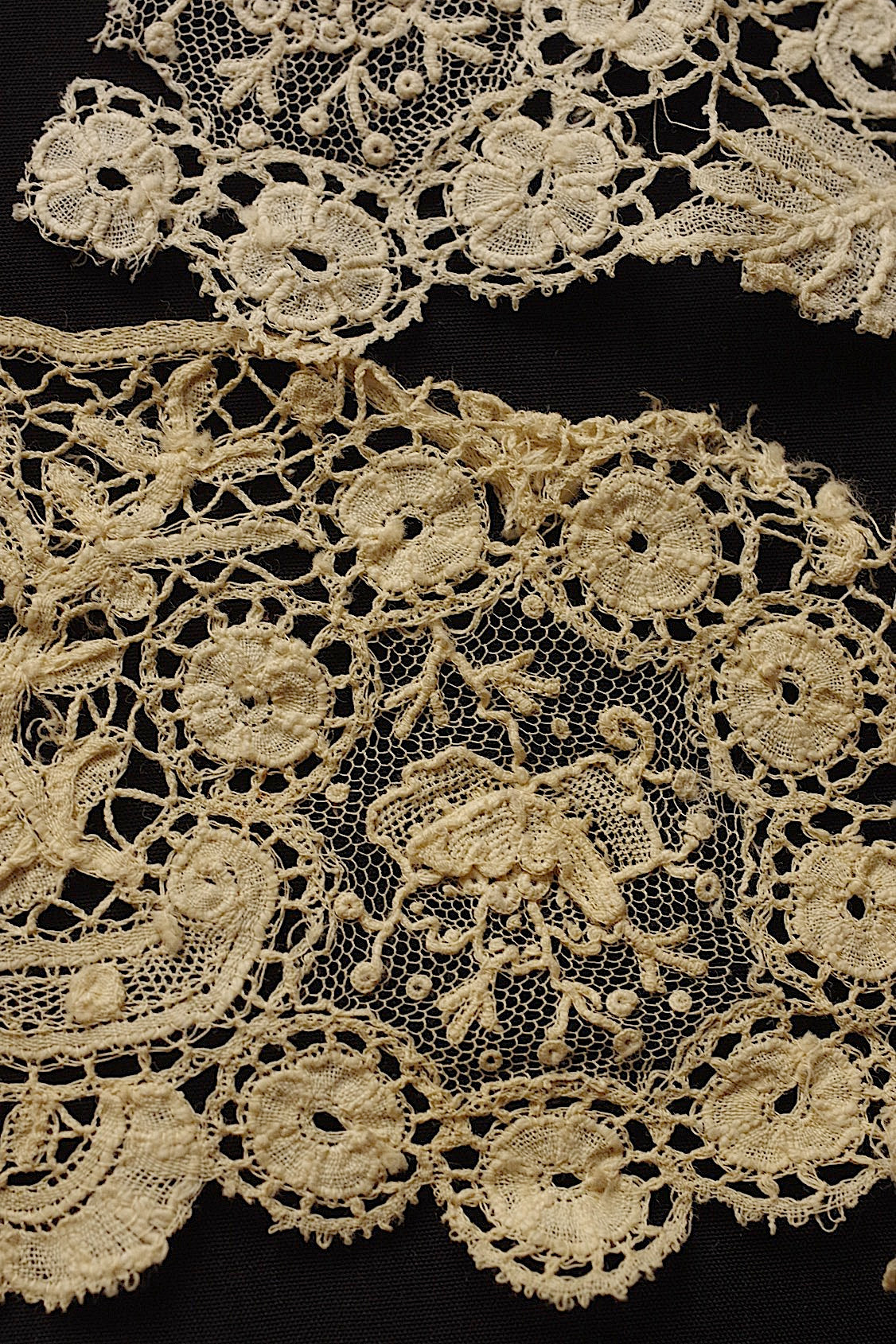 アンティークレース　dentelle ancienne　ホニトンブリュクセルMIX ハギレlot