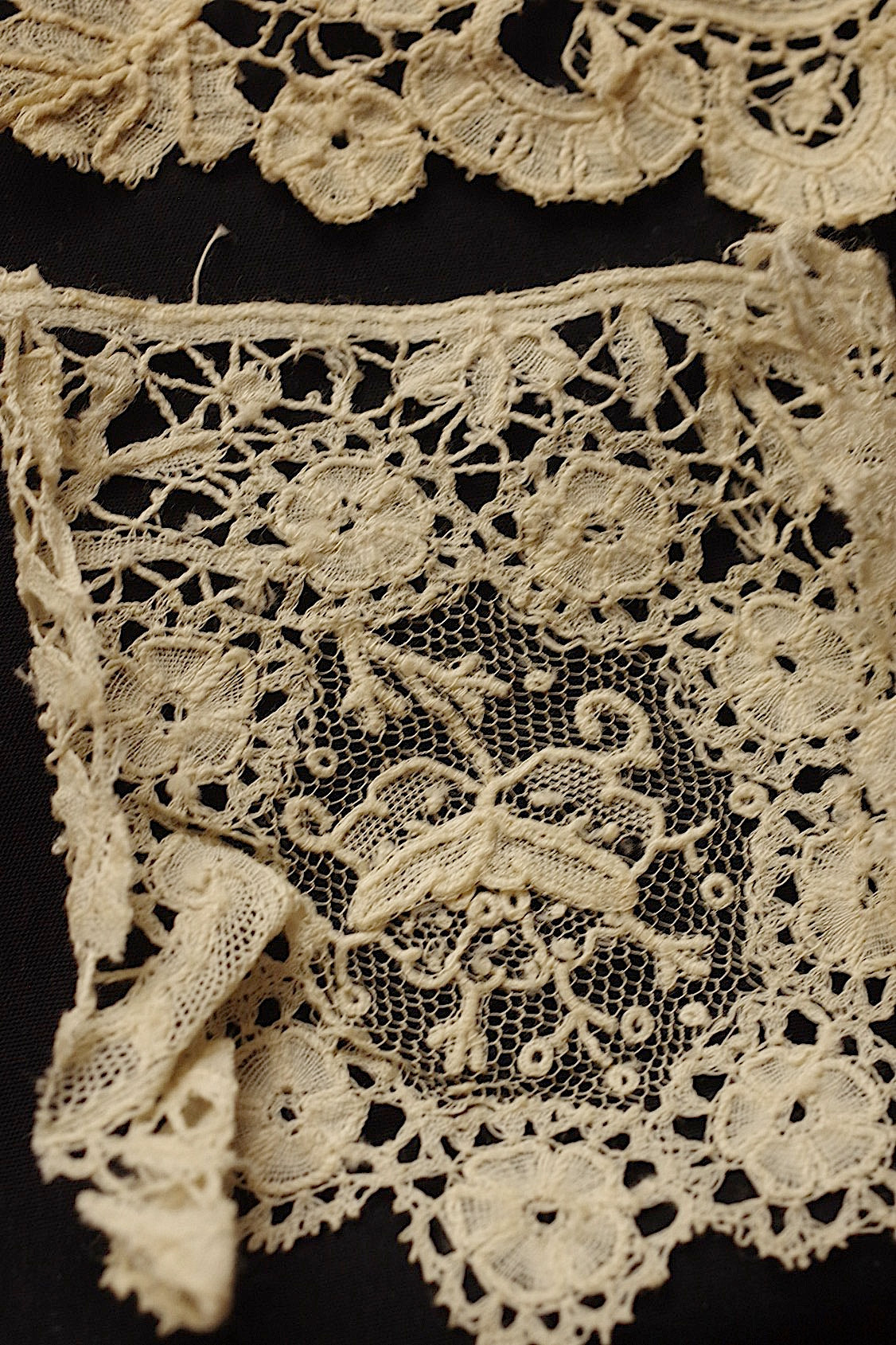 アンティークレース　dentelle ancienne　ホニトンブリュクセルMIX ハギレlot