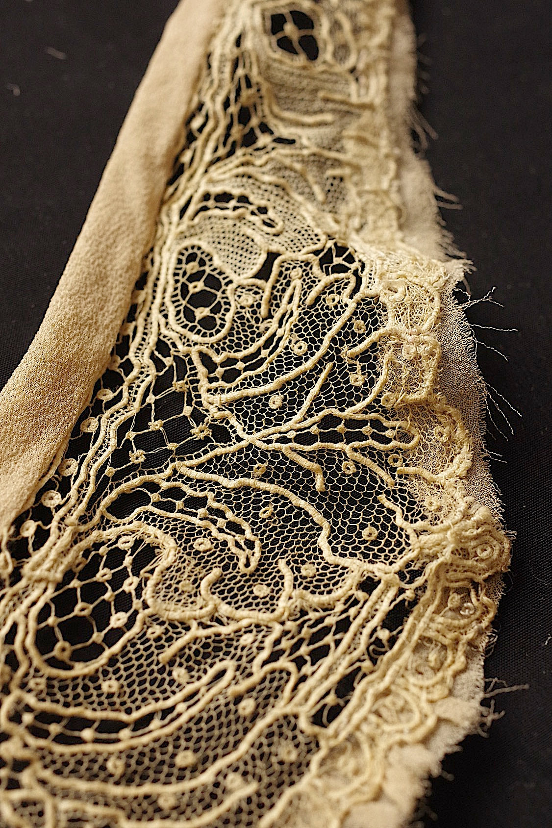 アンティークレース　dentelle ancienne　ブリュクセルレース　ハギレlot
