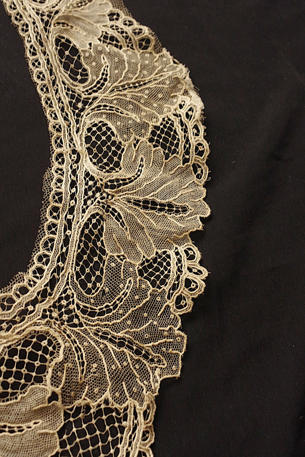 アンティークレース　dentelle ancienne　ブリュクセルレース　ハギレlot