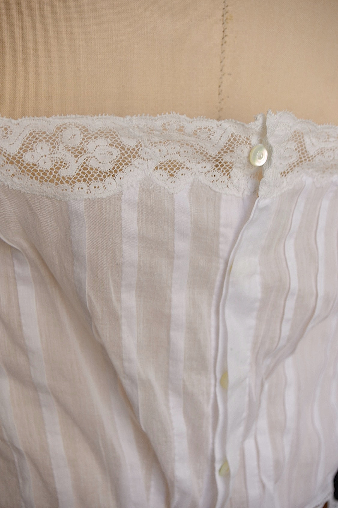 アンティークレーストップス　vêtement antique　tops リボン付き