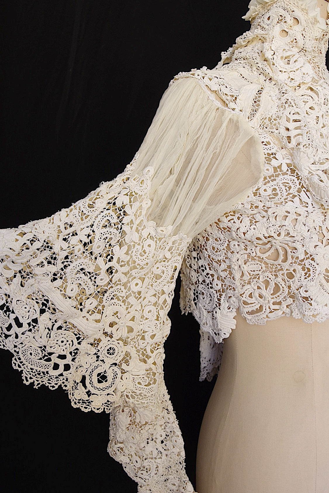 アンティーククロシェジレ　vêtement antique crochet veste