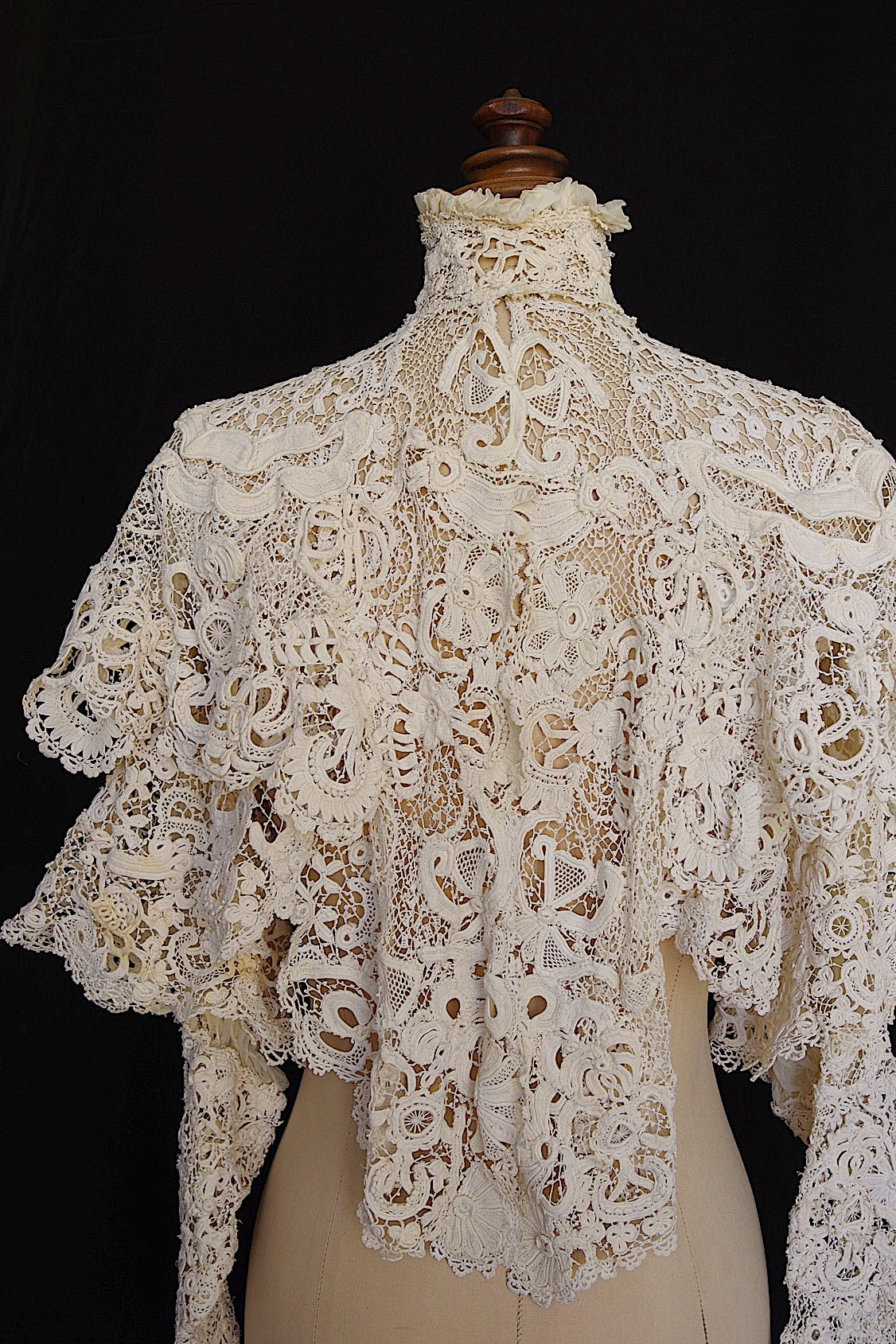 アンティーククロシェジレ　vêtement antique crochet veste