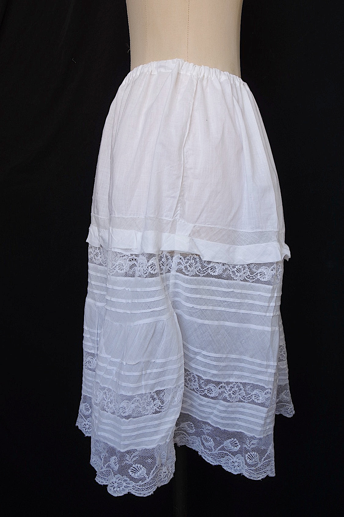 アンティークレーススカート　vêtement　antique skirt1