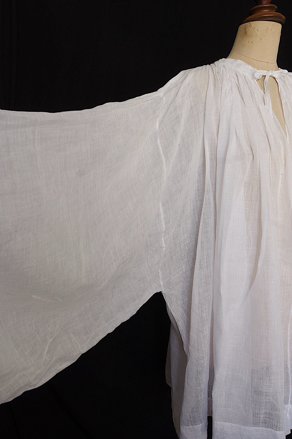 アンティーク教会チュニック　vêtement antique surplis