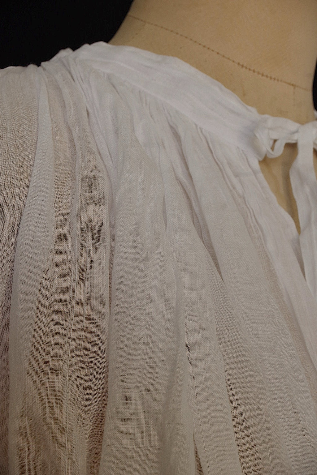 アンティーク教会チュニック　vêtement antique surplis