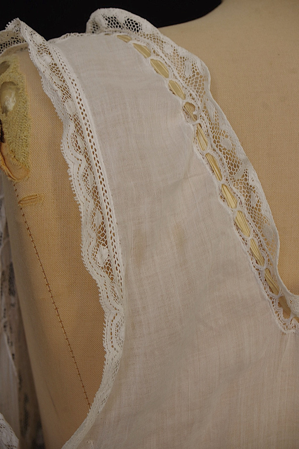 Antique Lace Dress: vêtement antique dress9