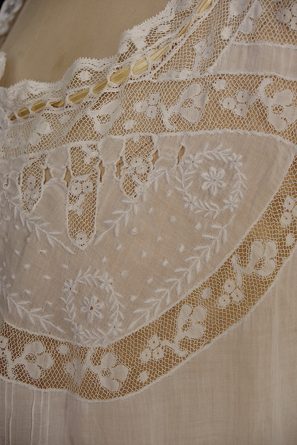 Antique Lace Dress: vêtement antique dress9