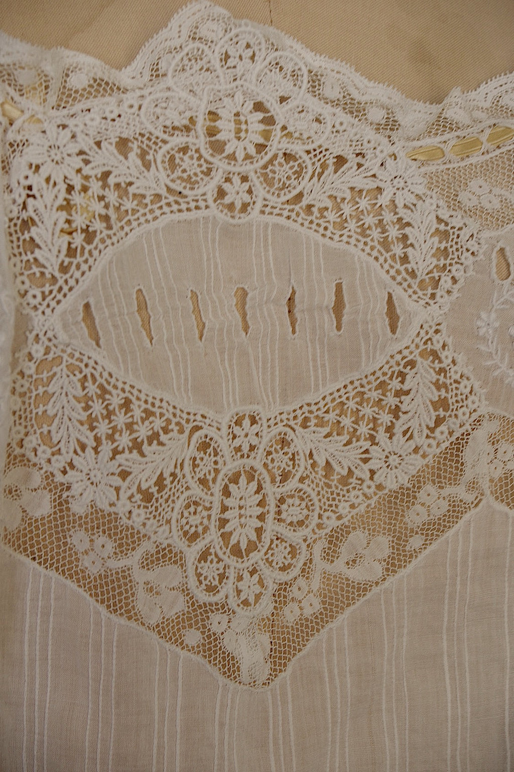 Antique Lace Dress: vêtement antique dress9