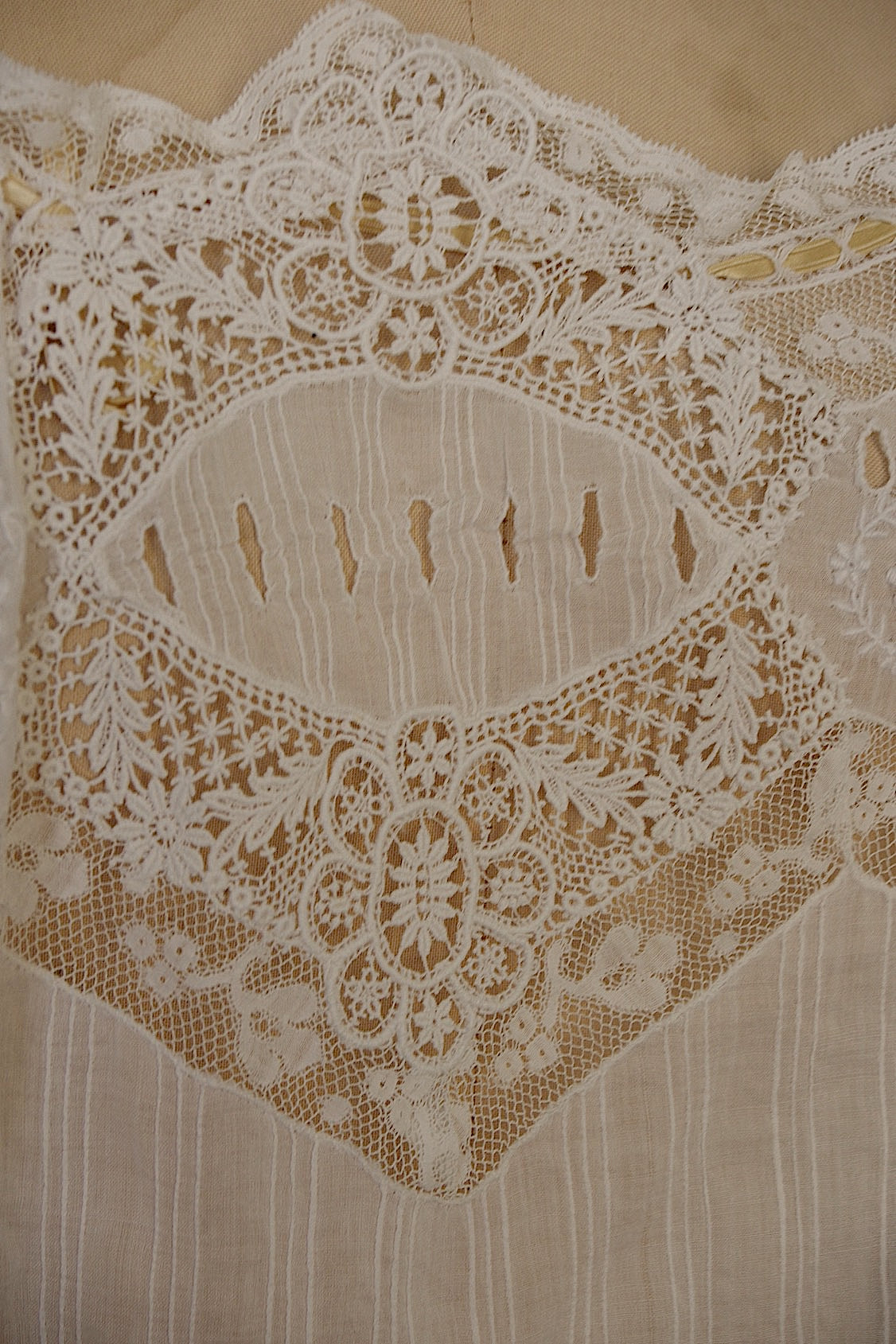 Antique Lace Dress: vêtement antique dress9