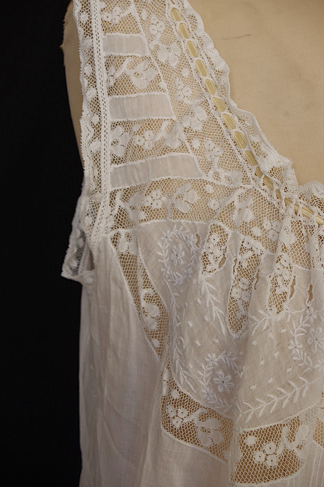 Antique Lace Dress: vêtement antique dress9