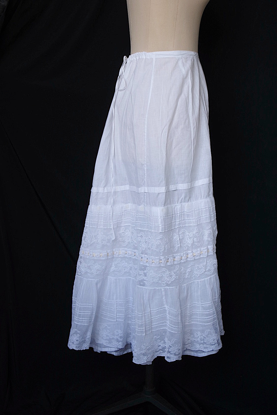 Antique Lace Skirt - Vêtement Antique Skirt 2