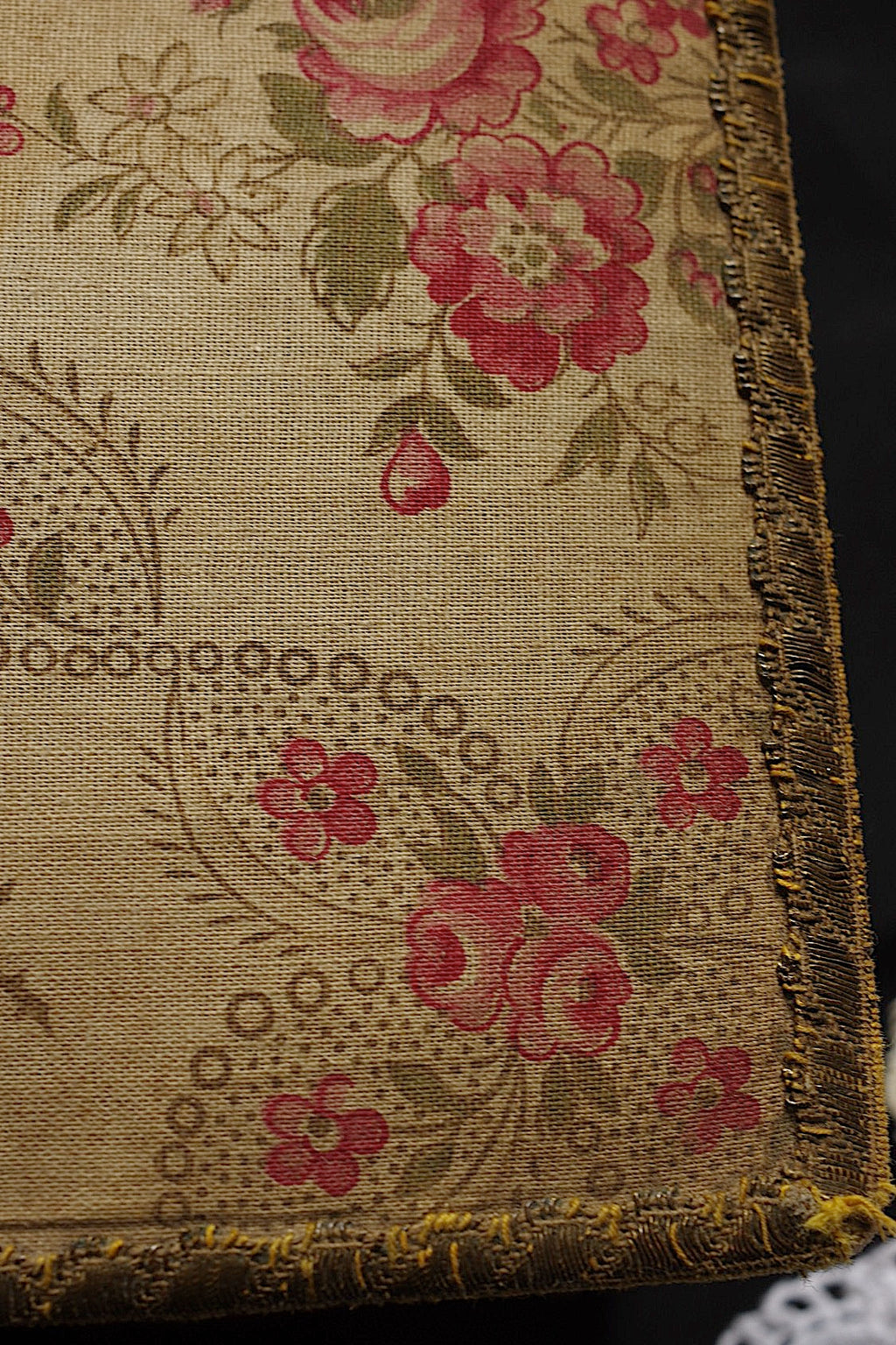 Dentelle ancienne dans une boîte d'époque
