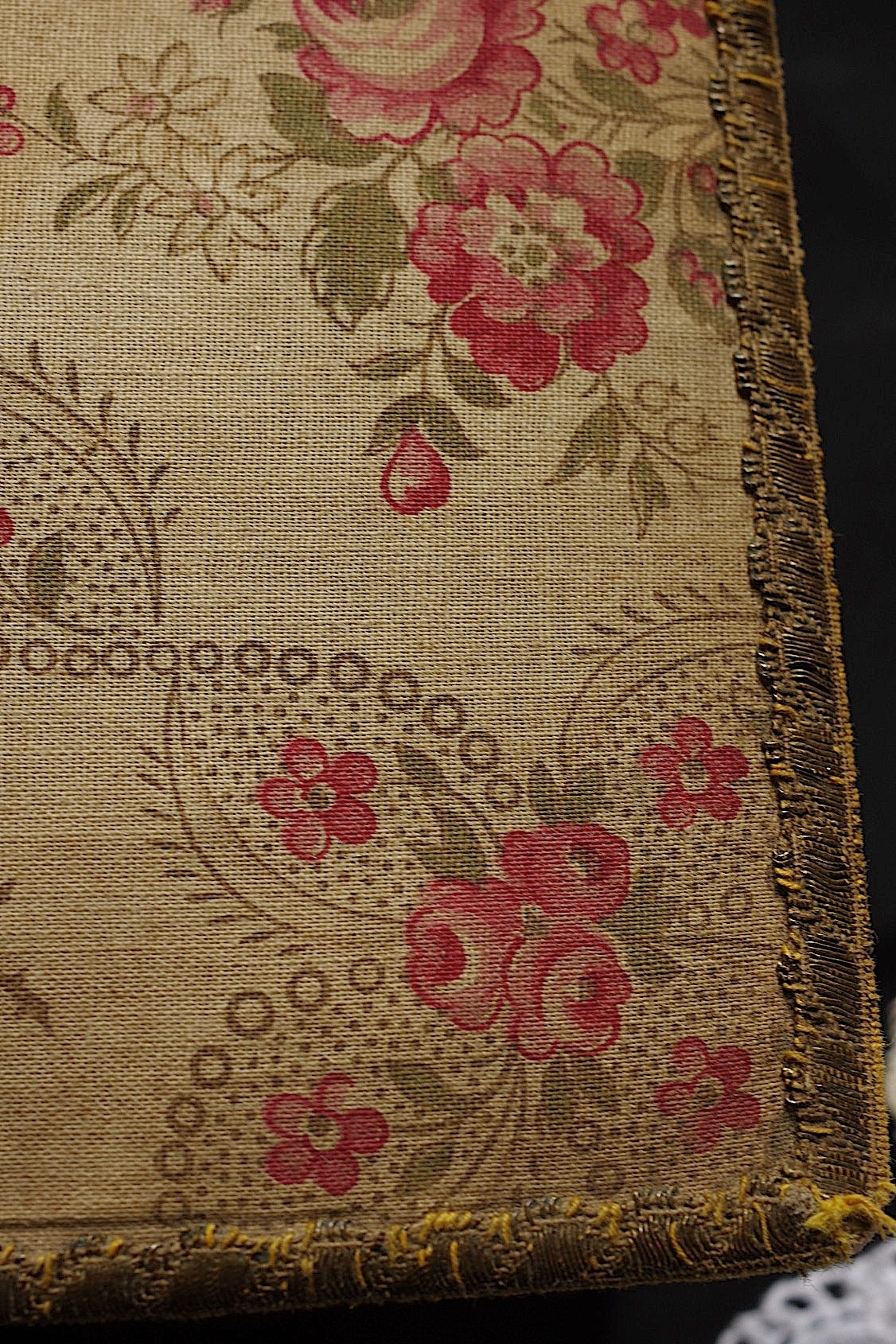 Dentelle ancienne dans une boîte d'époque