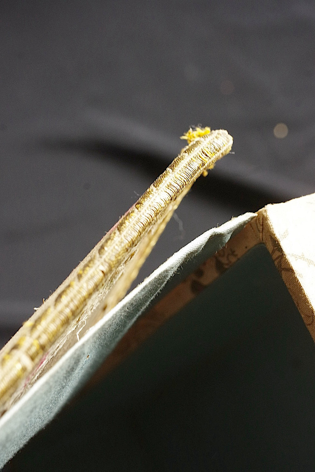 Dentelle ancienne dans une boîte d'époque