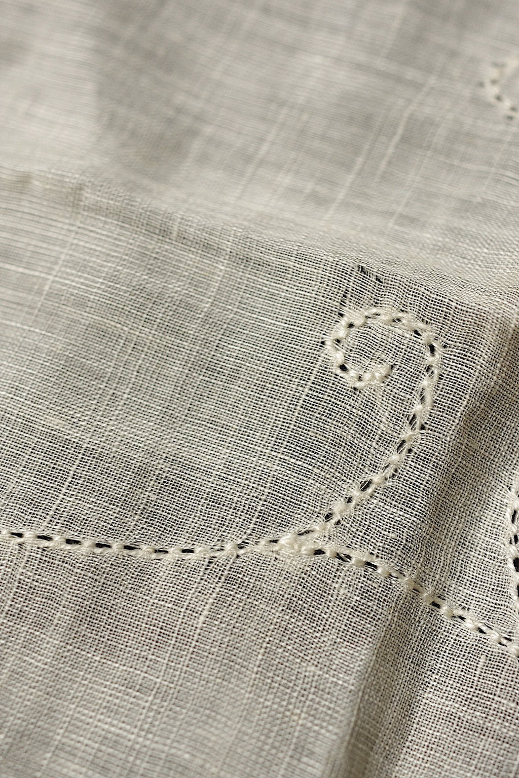 Nappe en dentelle ancienne
