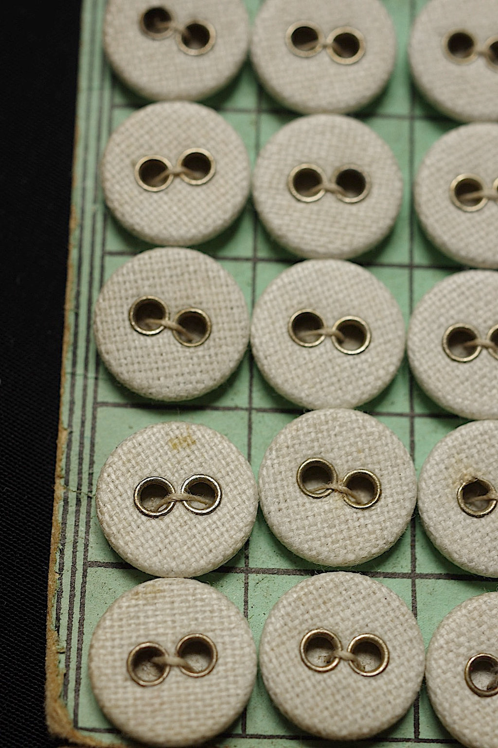 Antique Buttons (boutons anciens)