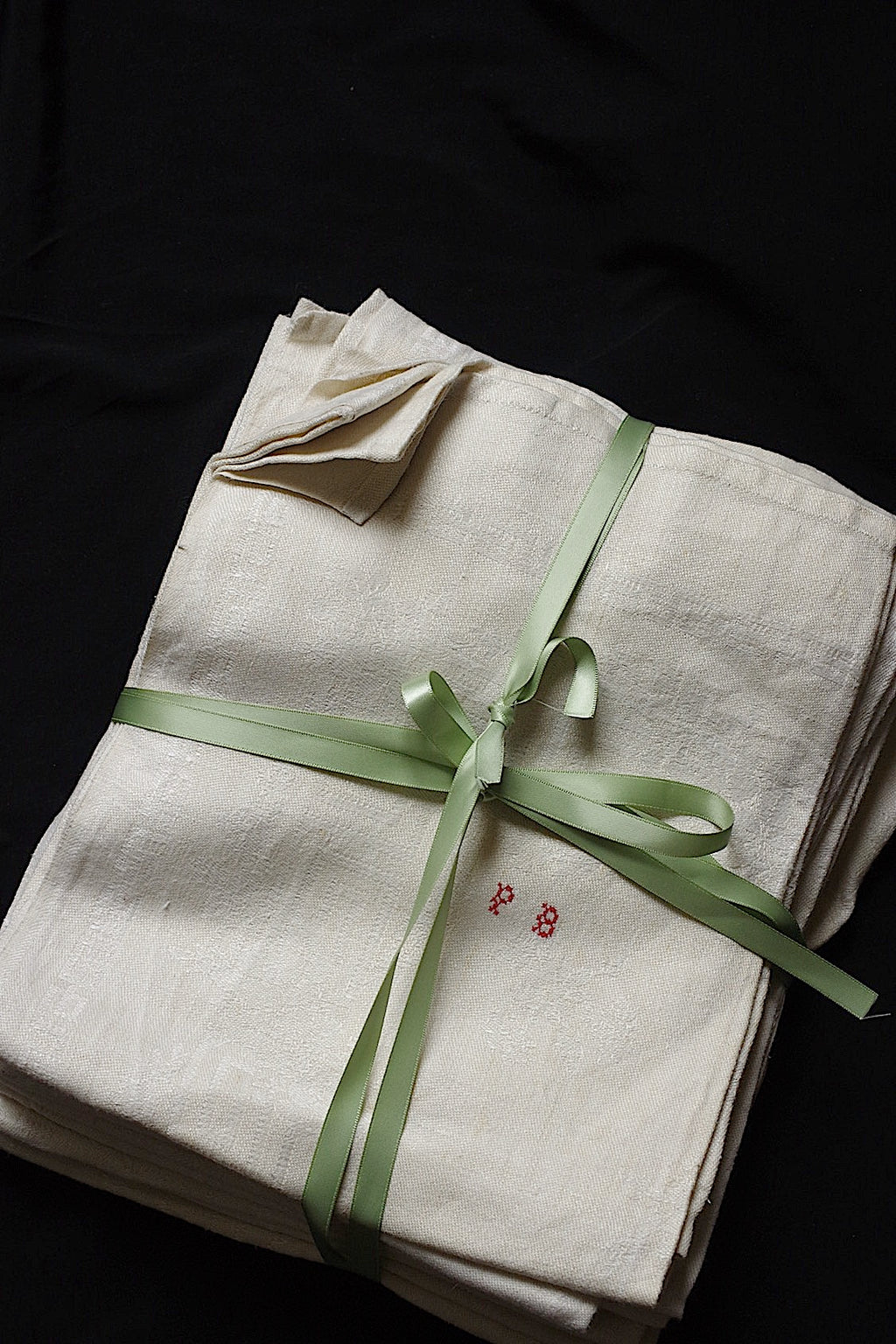 Serviette de table ancienne en damas