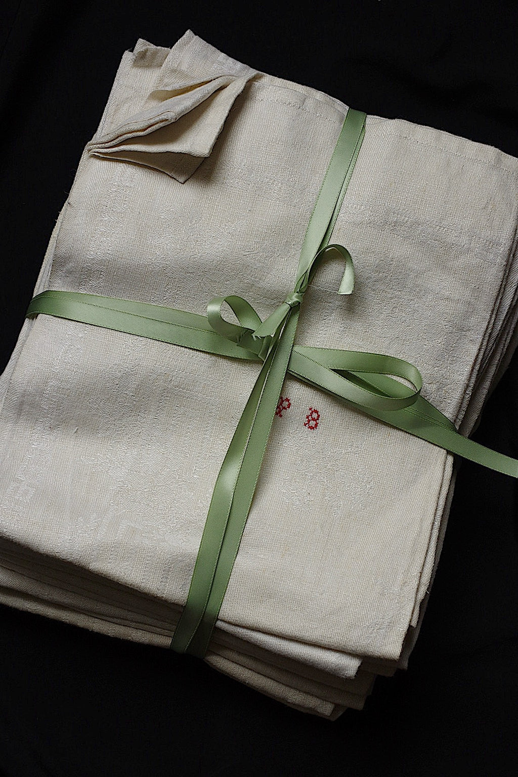Serviette de table ancienne en damas