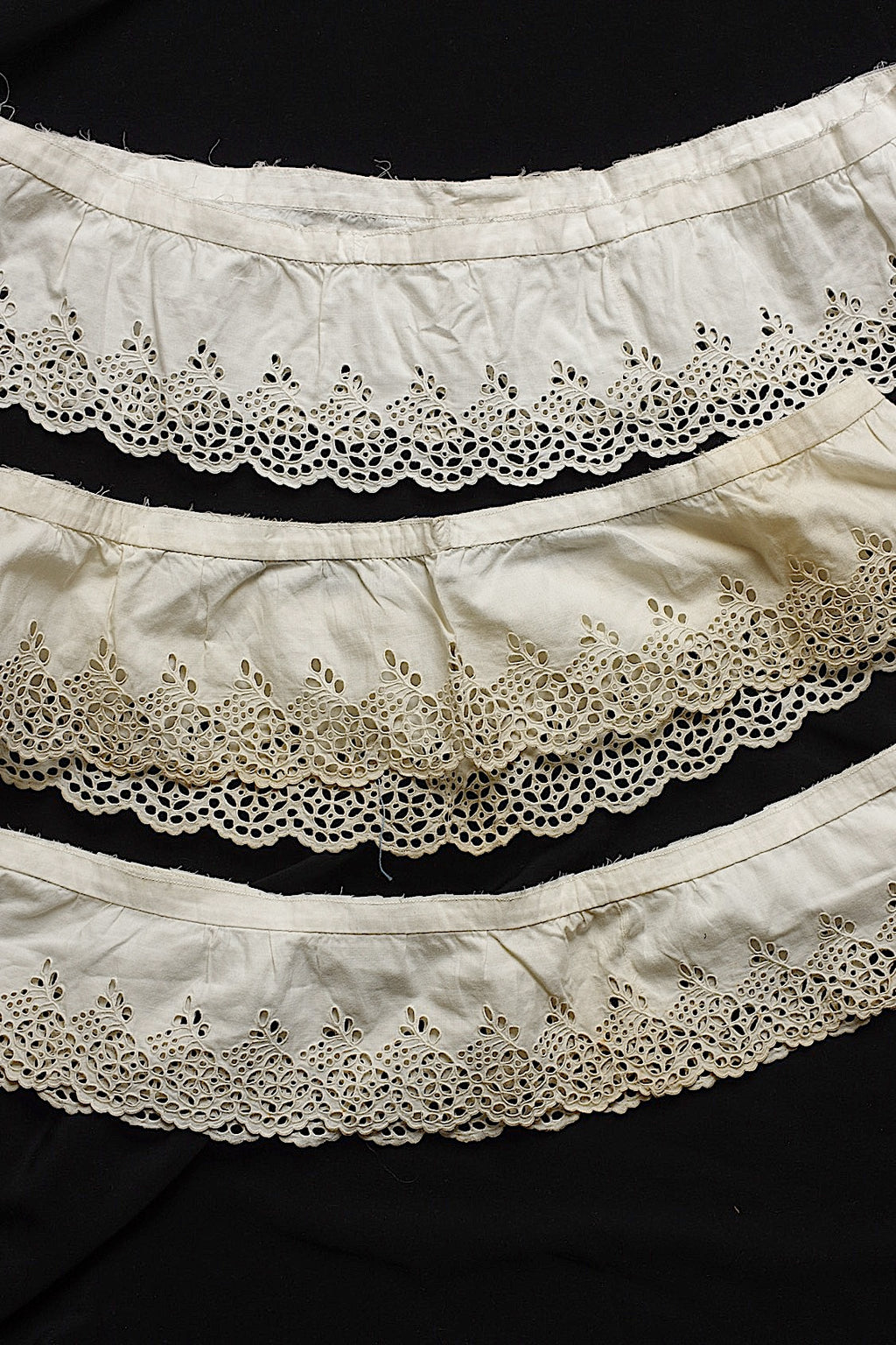 アンティークレース　dentelle ancienne カットワークレースハギレ2