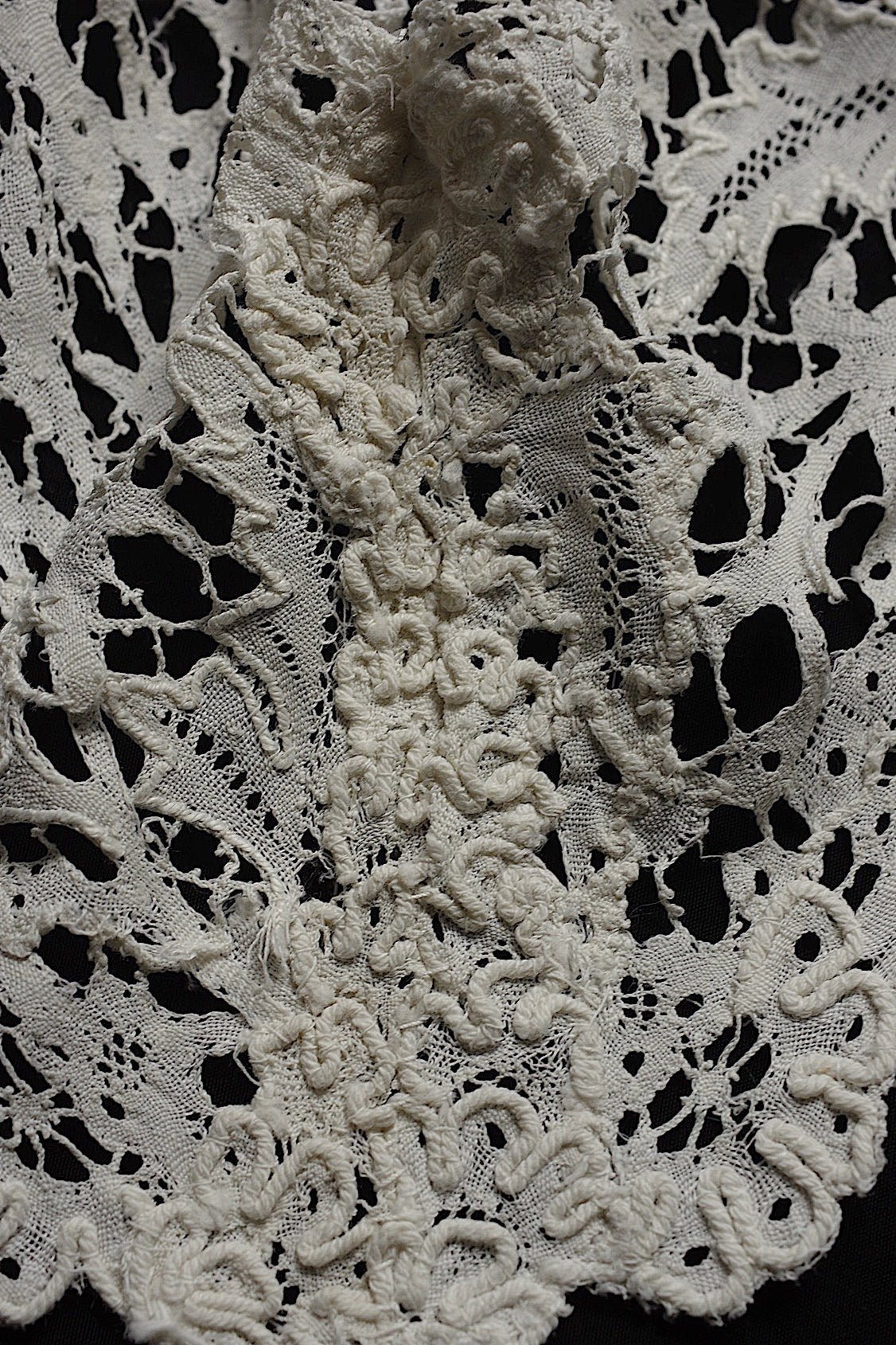 アンティークレース　dentelle ancienne　襟2つ