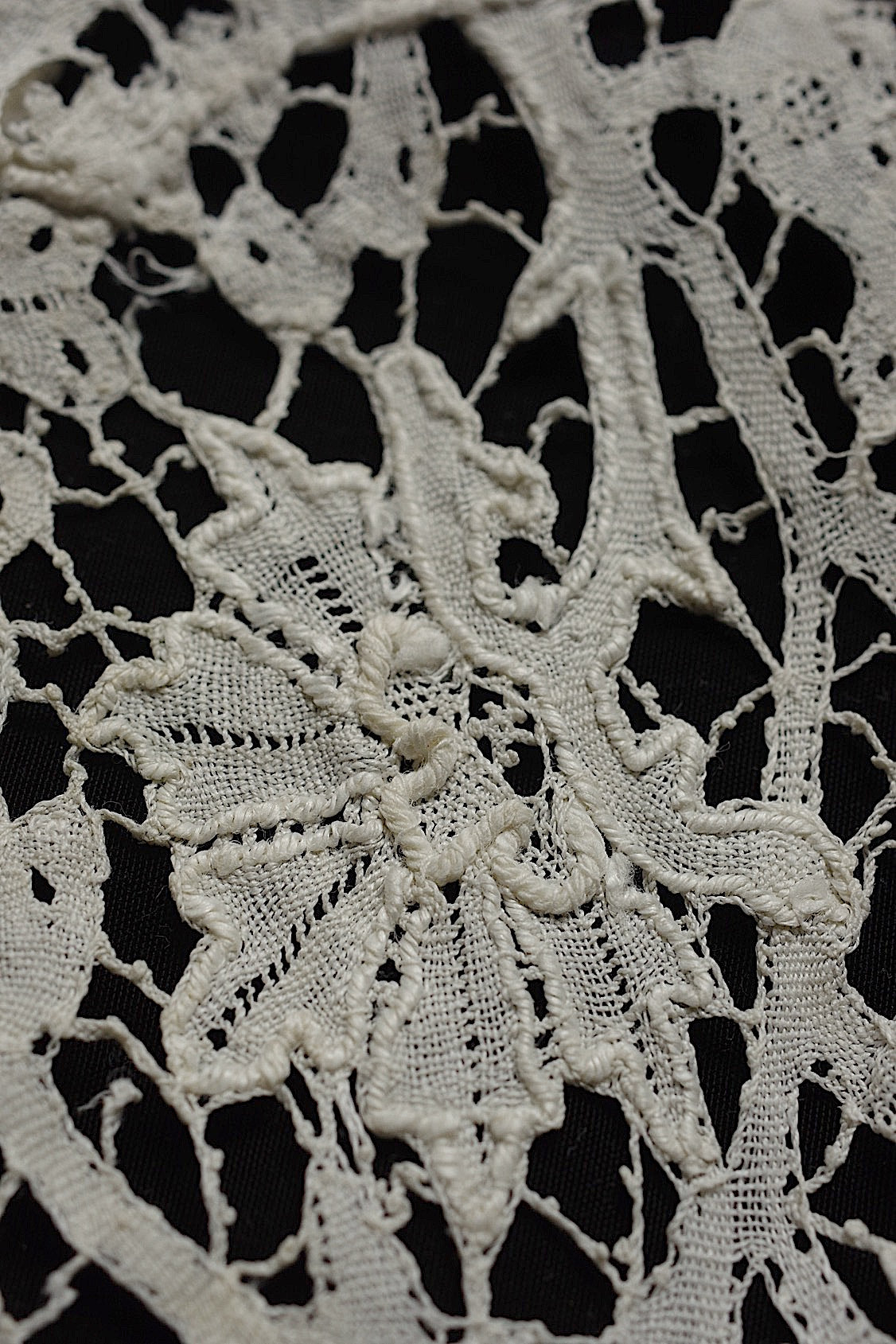 アンティークレース antique lace la dentelle - .FR a l'epoque