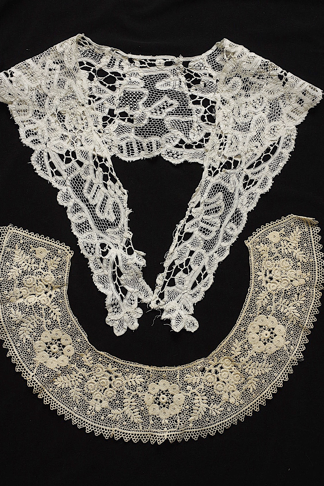 アンティークレース　dentelle ancienne　襟2つ