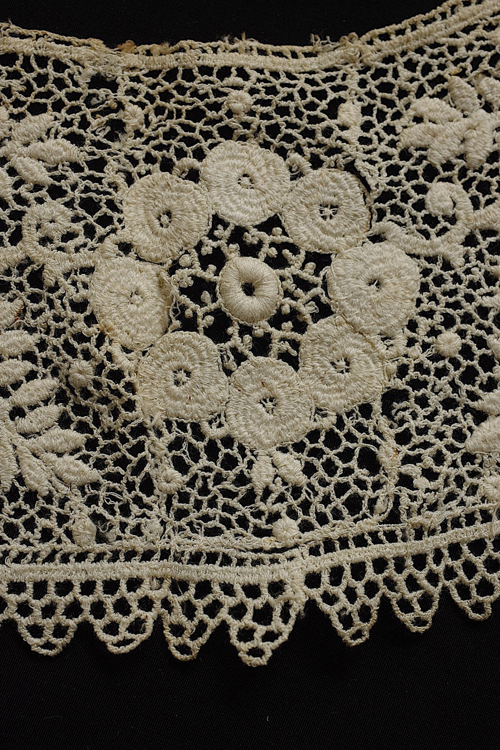 アンティークレース　dentelle ancienne　襟2つ