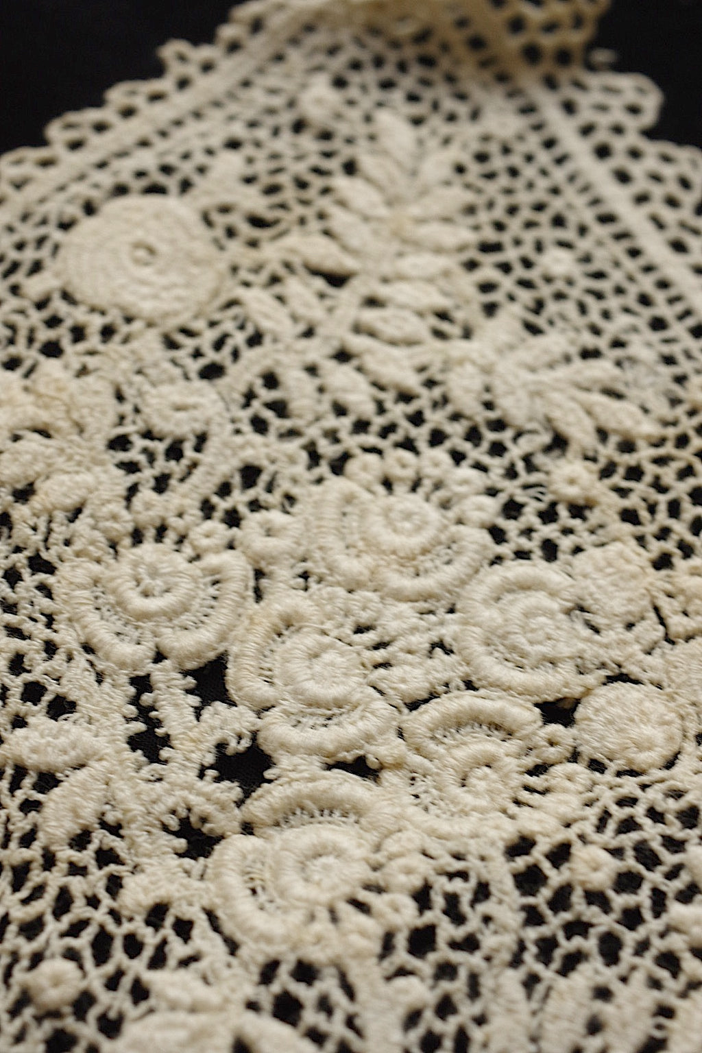 アンティークレース　dentelle ancienne　襟2つ