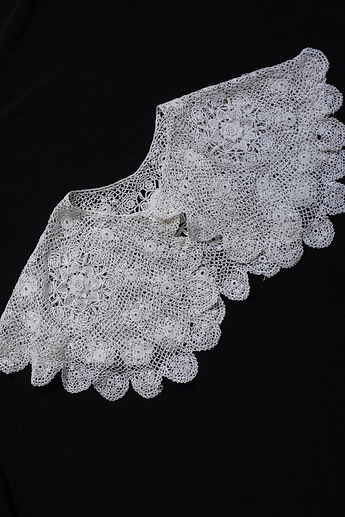 Antique Lace (dentelle ancienne) Crochet Collar