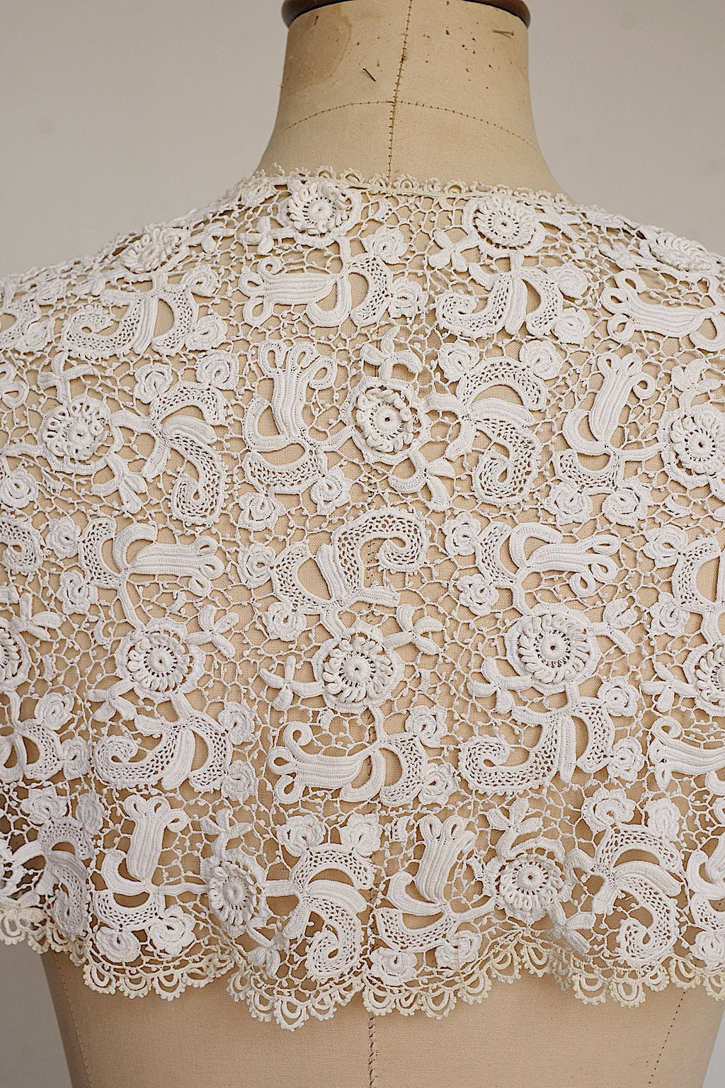 アンティークレース　dentelle ancienne　クロシェケープ