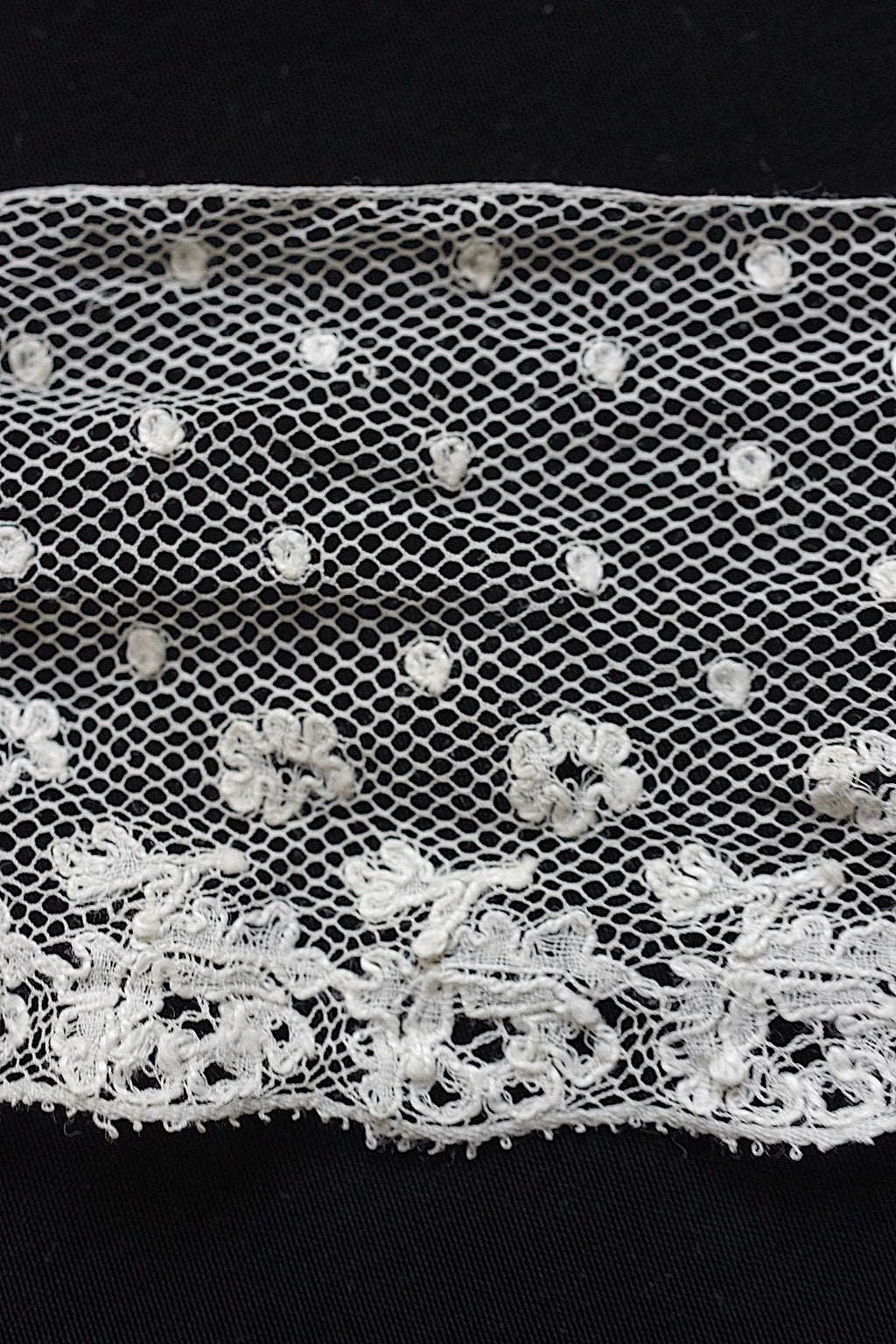 アンティークレース　dentelle ancienne 95cm 145cm
