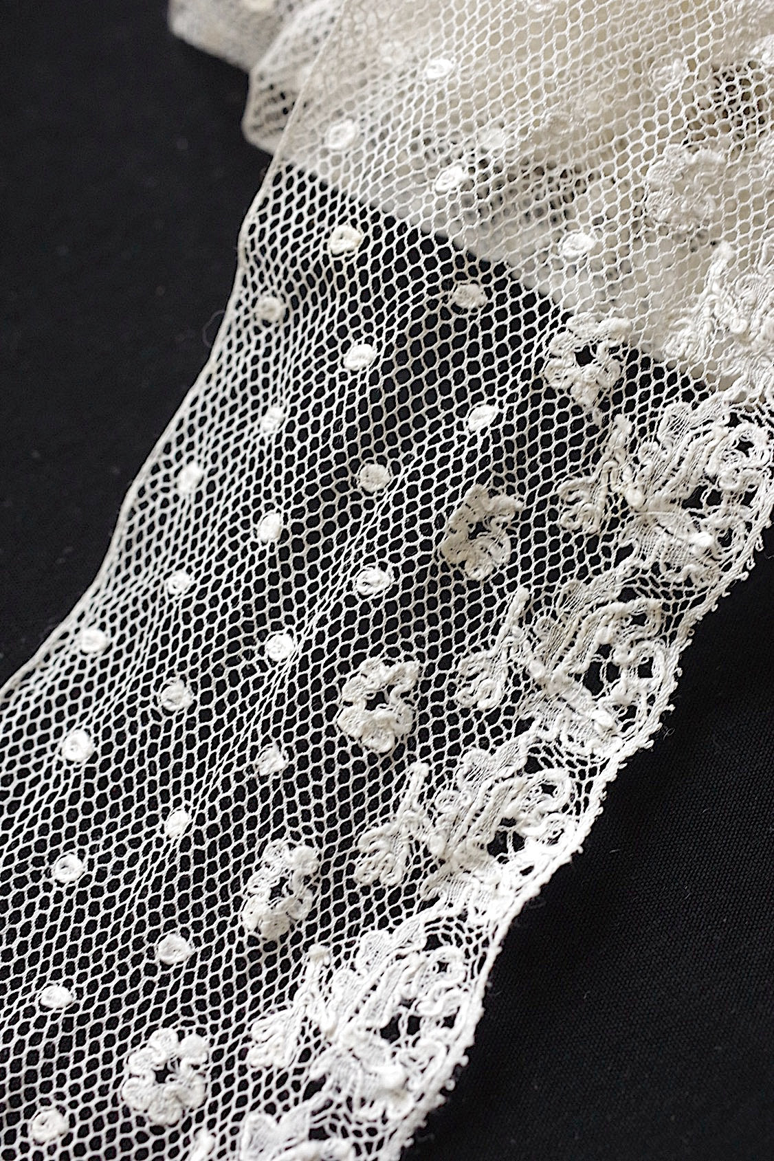 アンティークレース　dentelle ancienne 95cm 145cm