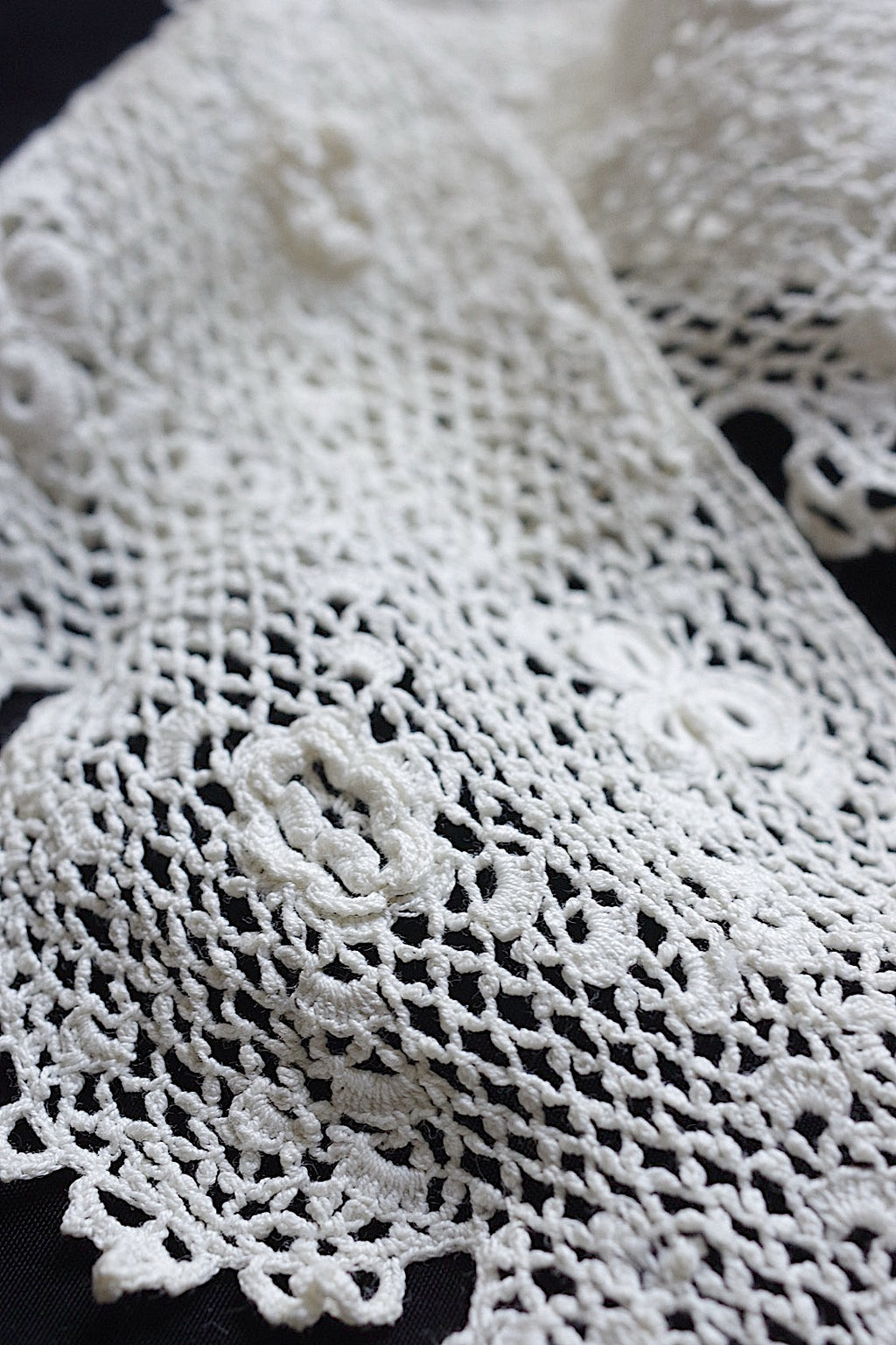 Antique Lace (dentelle ancienne) 200 cm × 114 cm