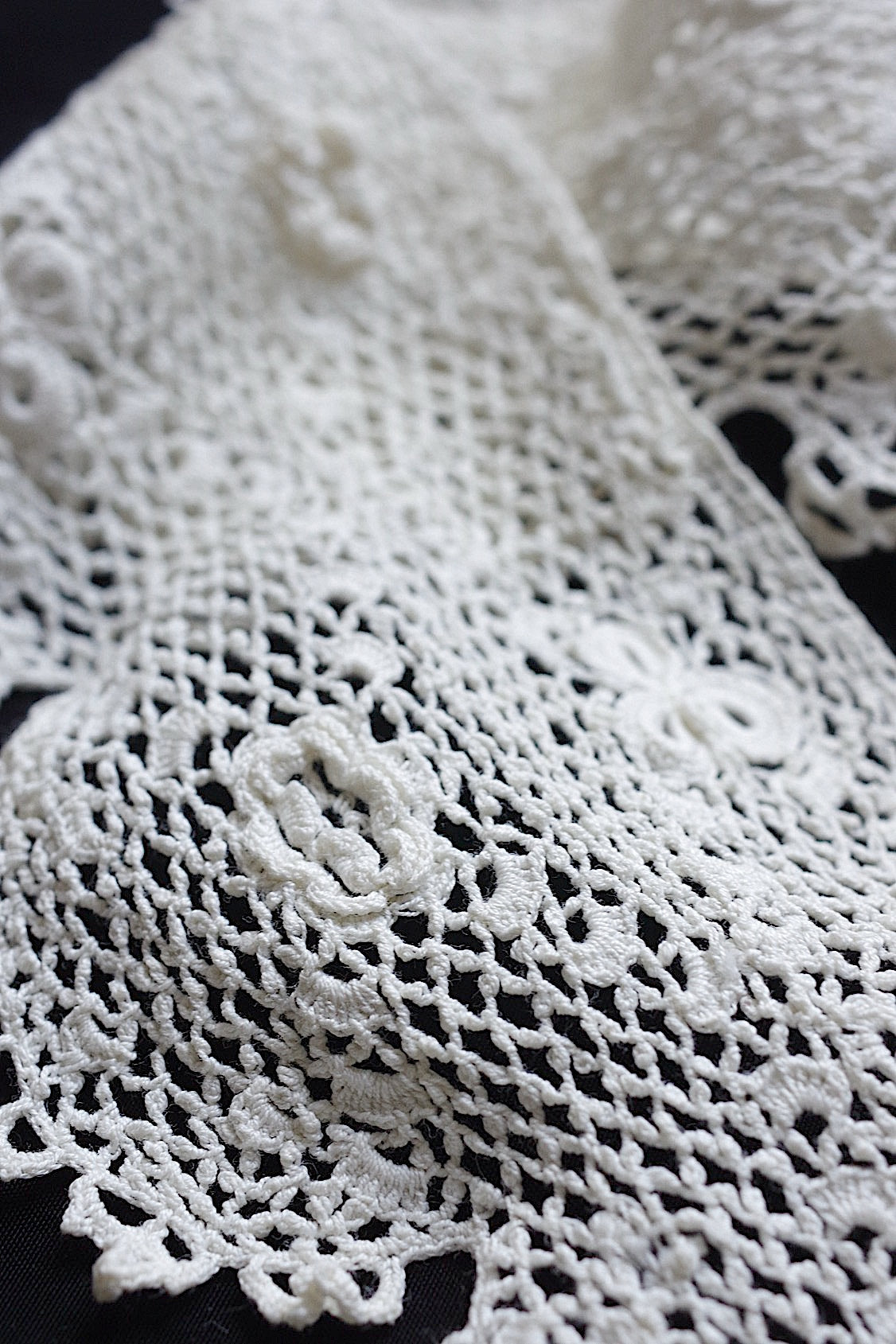 Antique Lace (dentelle ancienne) 200 cm × 114 cm