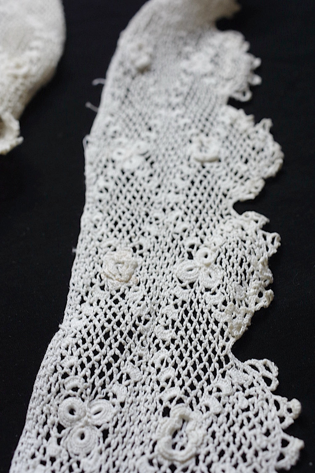 Antique Lace (dentelle ancienne) 200 cm × 114 cm