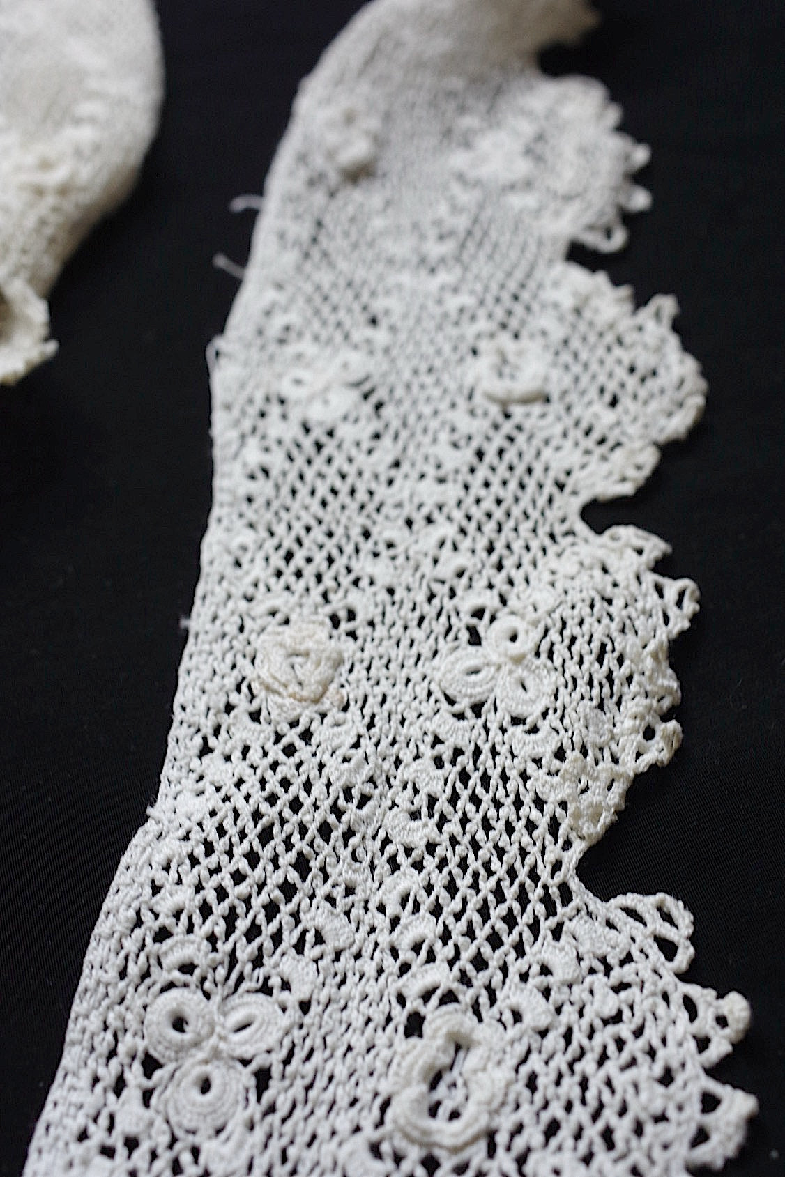 Antique Lace (dentelle ancienne) 200 cm × 114 cm
