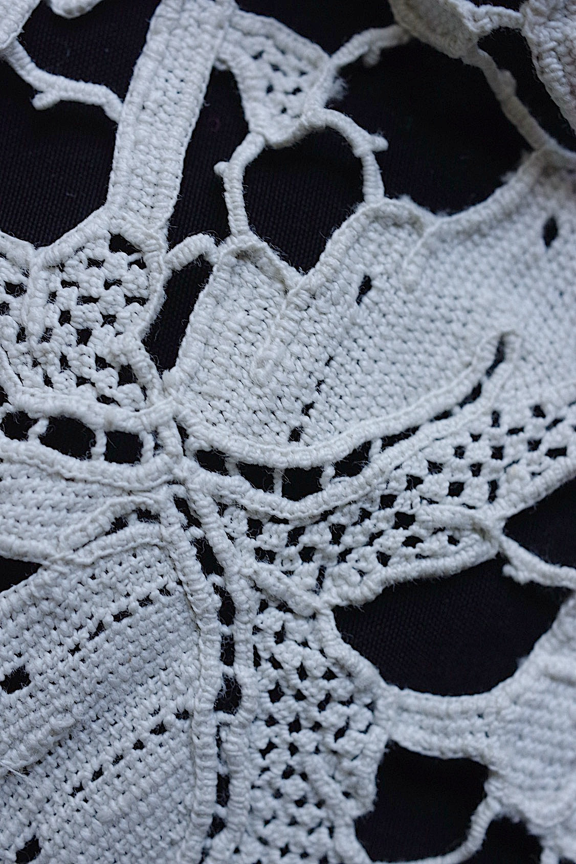 Antique Lace: Dentelle Ancienne Plastron